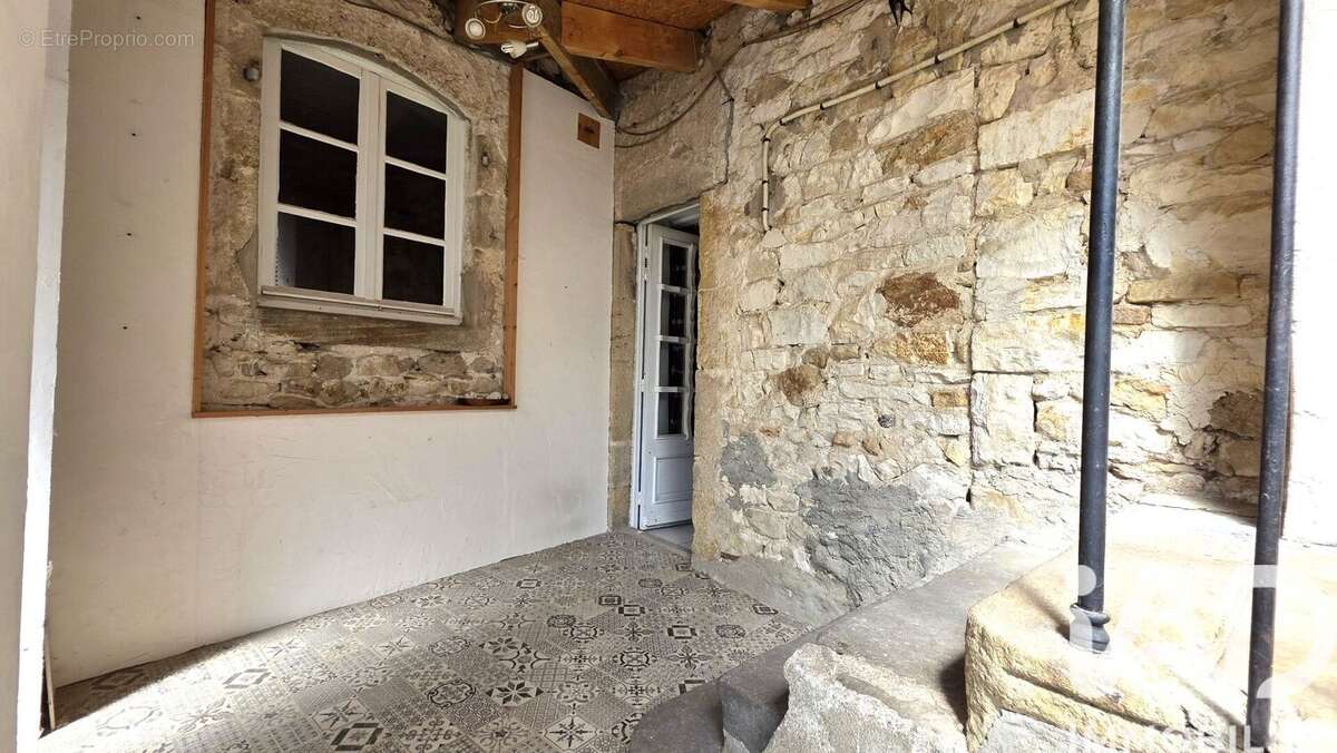 Maison 138 m² à Sauvagnat-Sainte-Marthe  - photo 5