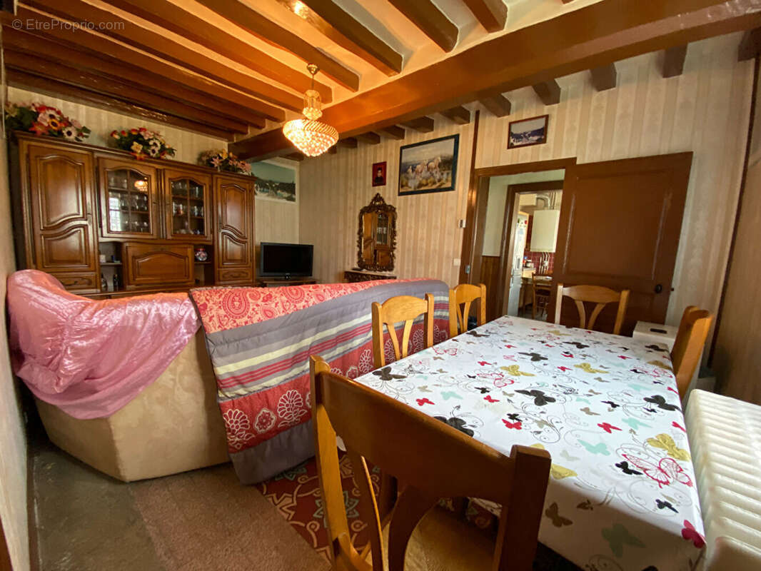 Maison à DAMVILLE