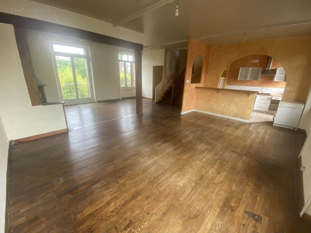 Appartement à MONCEAUX-SUR-DORDOGNE