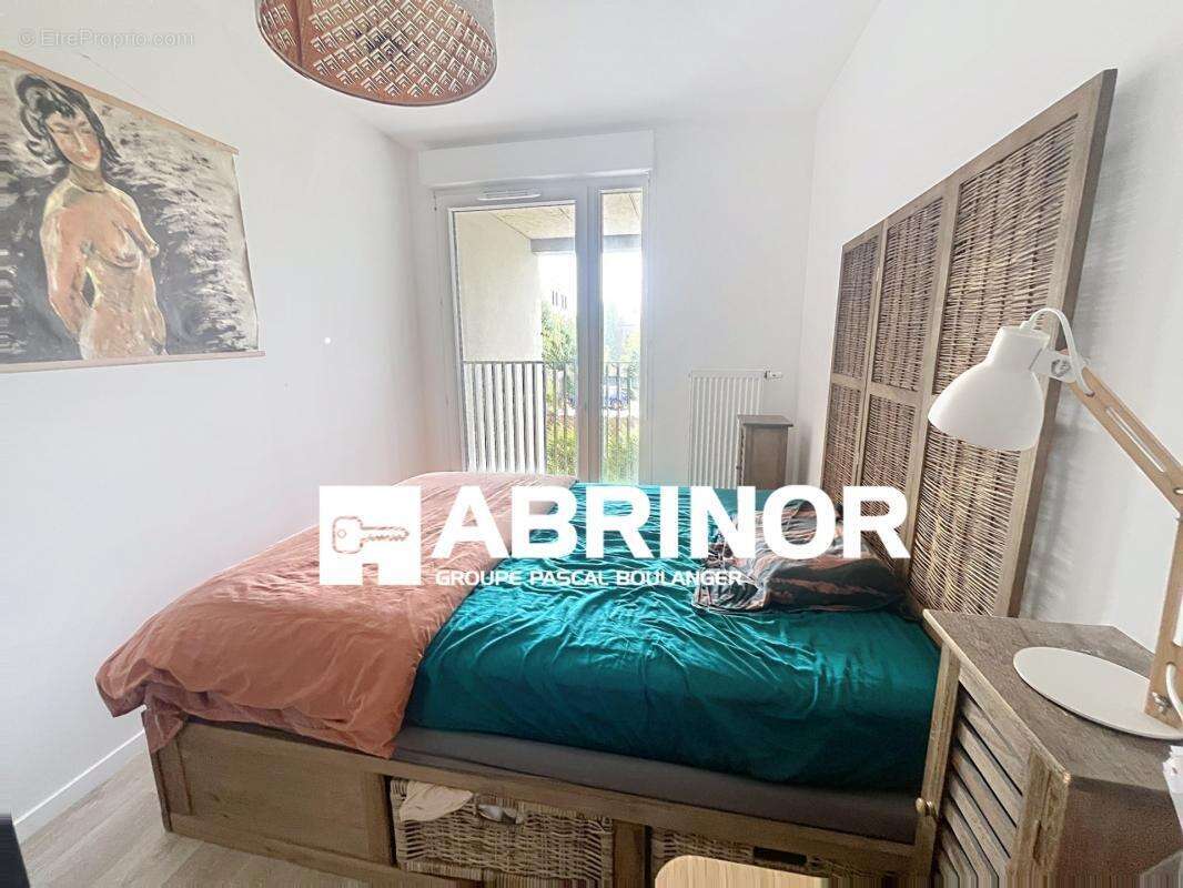 Lille - Appartement de Type 4 - Duplex - 3 chambres - Jardin - 1 place de parking - photo 9
