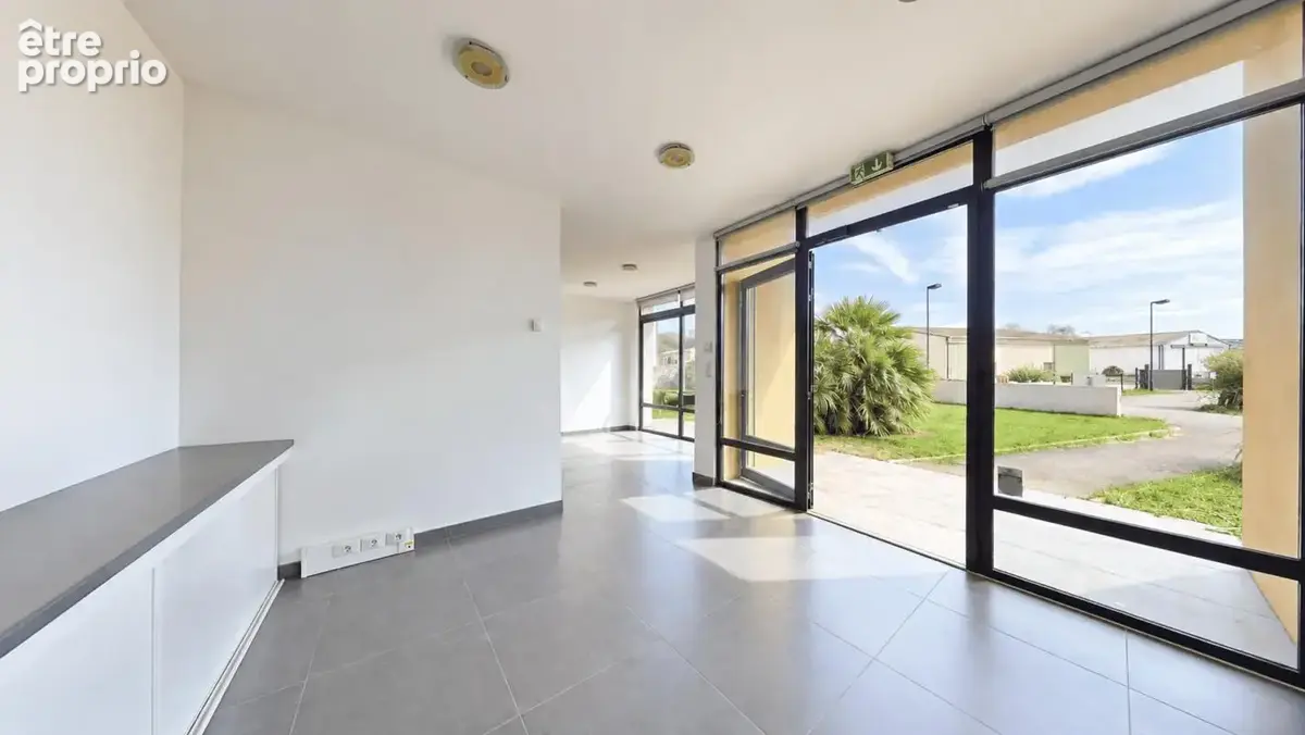 Commerce 72 m² à vendre à Merlevenez (56700) - photo 4