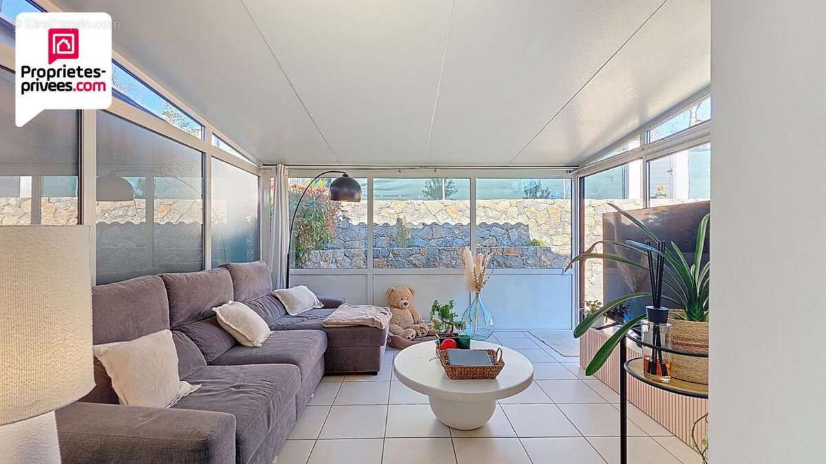 Maison à SAINT-CEZAIRE-SUR-SIAGNE