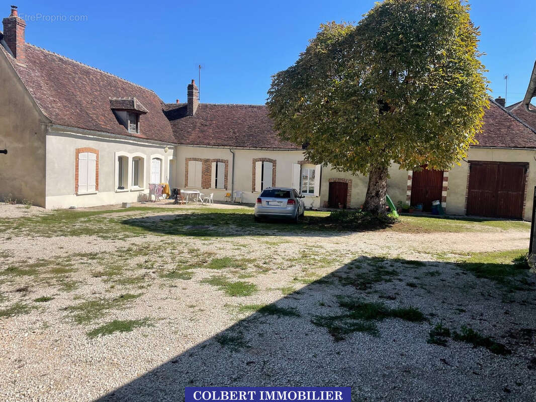 Maison rénovée avec dépendances exceptionnelles   Un bien rare aux multiples possibilités - photo 8