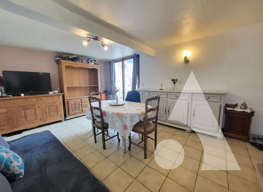 Maison à SAINTE-SAVINE