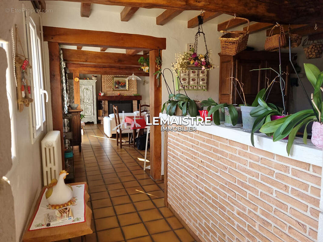 Maison a vendre - a 3 minutes st-romain - 204 m² - 5 chambres - garage dependance - photo 5