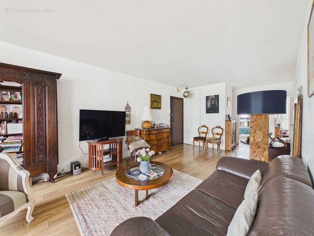 Appartement à PARIS-20E
