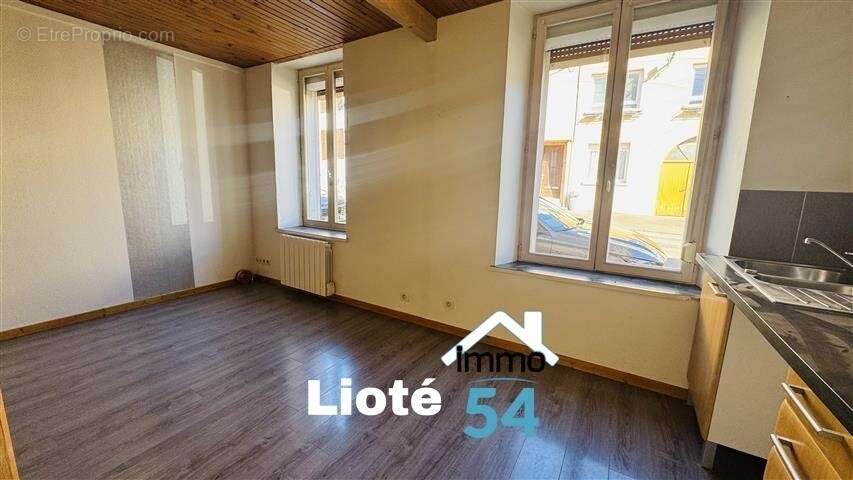 Appartement à VIRECOURT