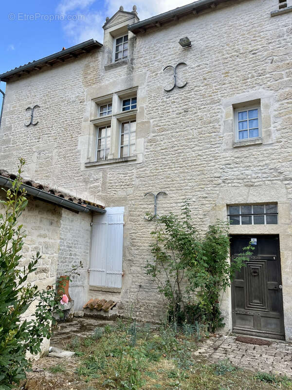 Maison à SAINT-GELAIS