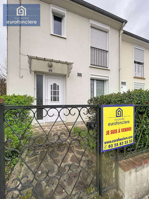 Maison à SAINT-ANDRE-LES-VERGERS