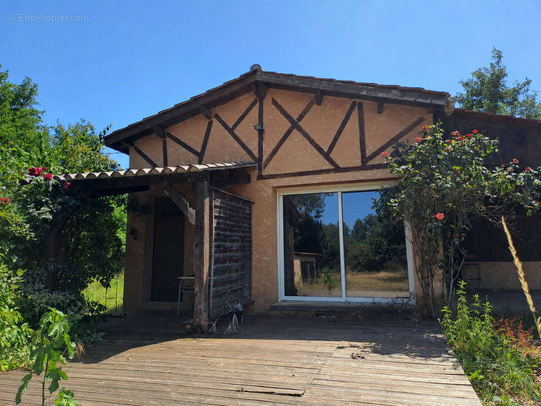 Maison à MONPLAISANT
