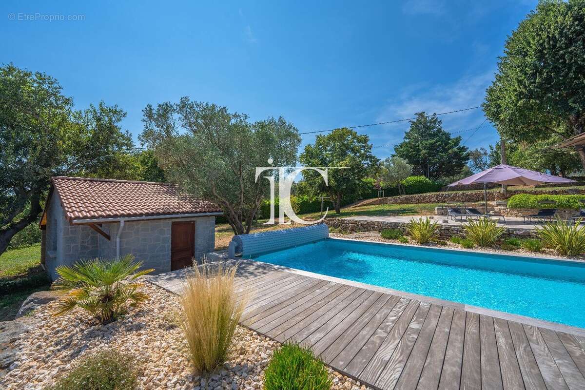 Mas du xviiieme 166m² habitables 4272m² de terrain piscine 11x5 - photo 27