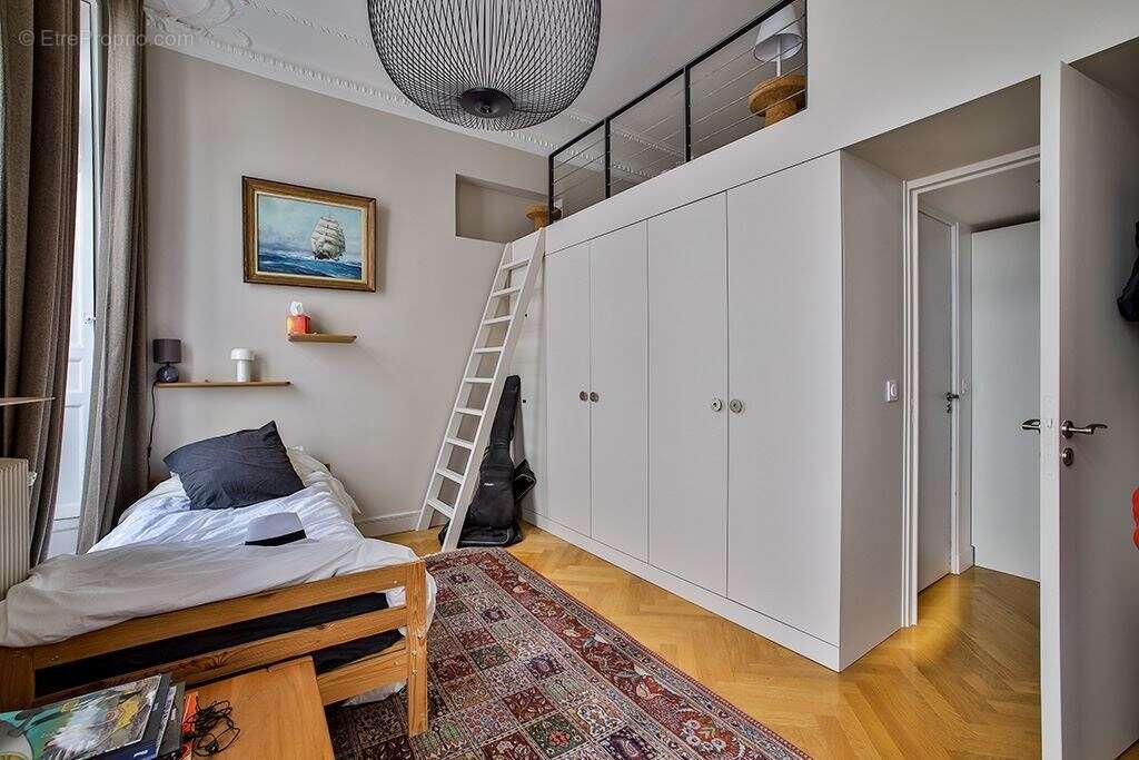 Appartement à PARIS-9E