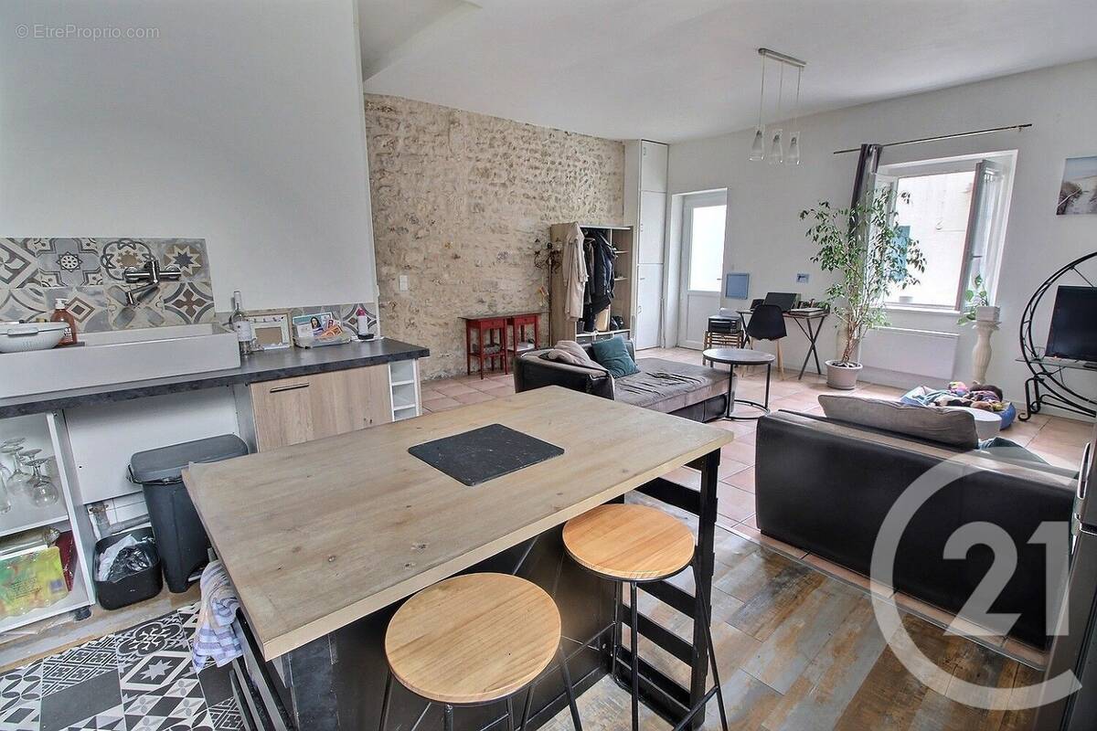 Maison à MORTAGNE-SUR-GIRONDE