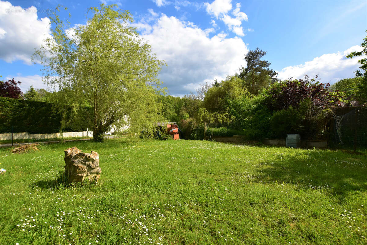 Maison à LES ESSARTS-LE-ROI