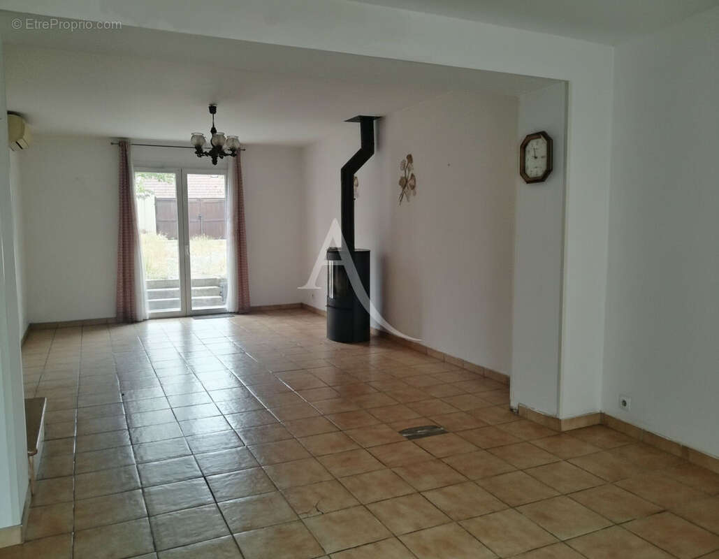 Maison 164 m² à Meaux  - photo 3