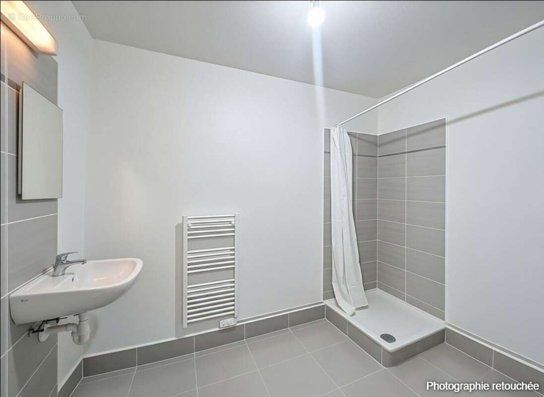 Photo 8 - Appartement à ROQUEBRUNE-SUR-ARGENS