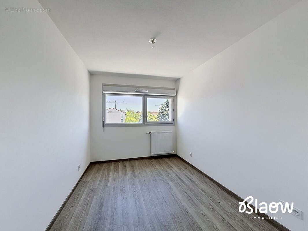 Appartement à MEYZIEU