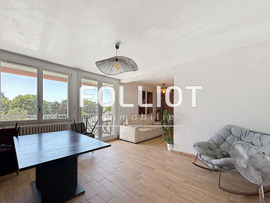 Appartement 4 pièces à vendre à Granville - Quartier Saint-Nicolas - photo 2