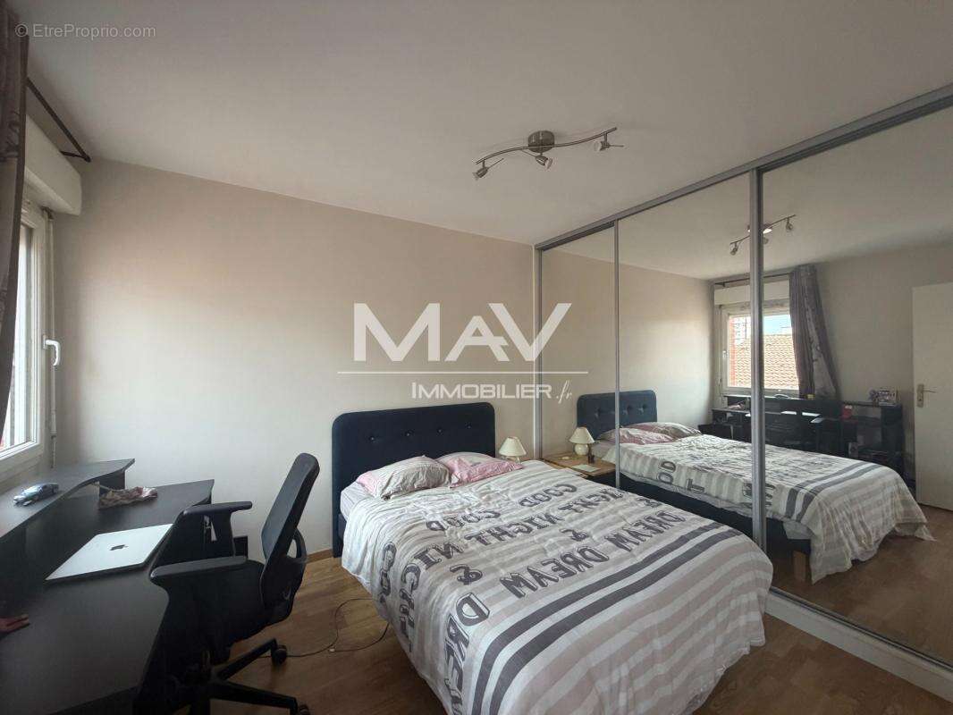 Appartement 38 m² à Lille  - photo 5