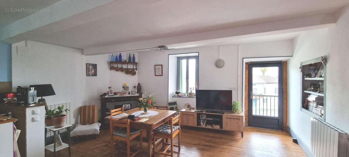 Maison à SENGOUAGNET
