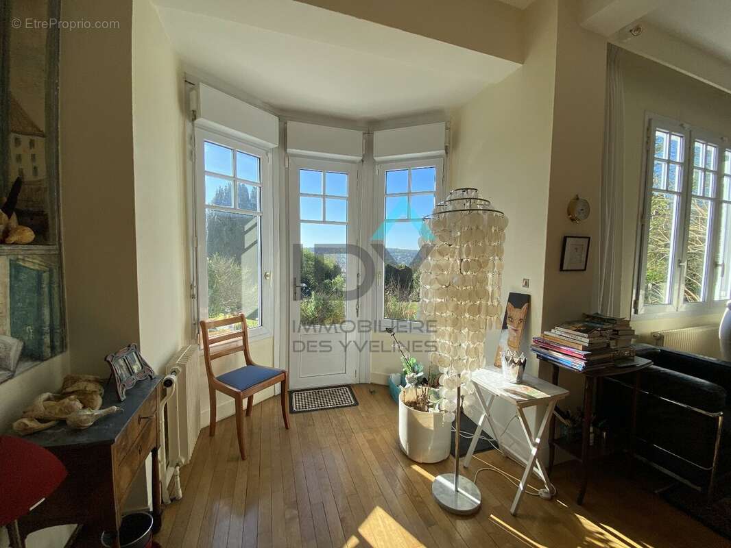 Maison à MAREIL-MARLY