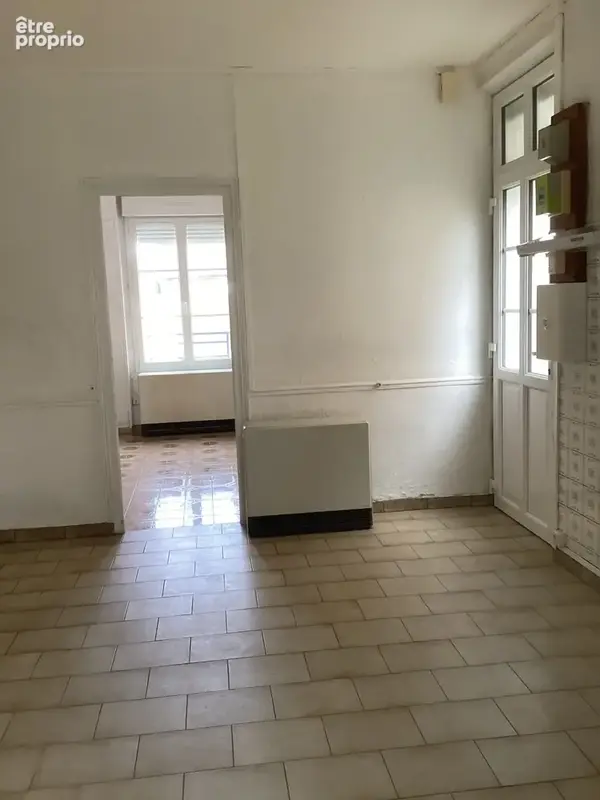 Petite maison ancienne mitoyenne d'un côté à rafraîchir - photo 4