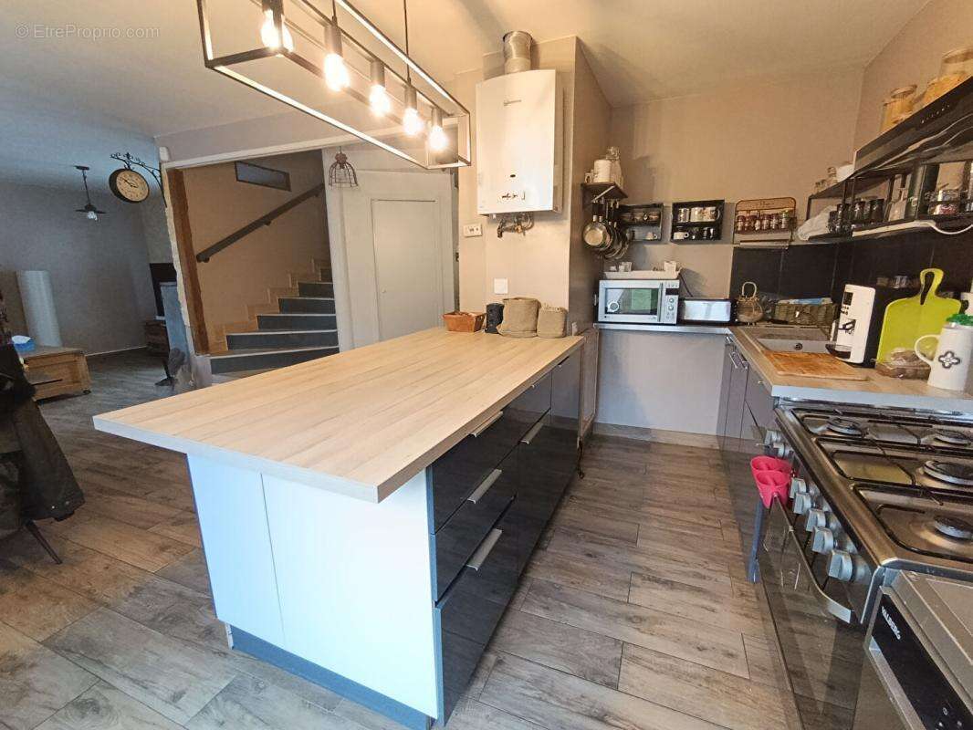 Maison à MOISSY-CRAMAYEL