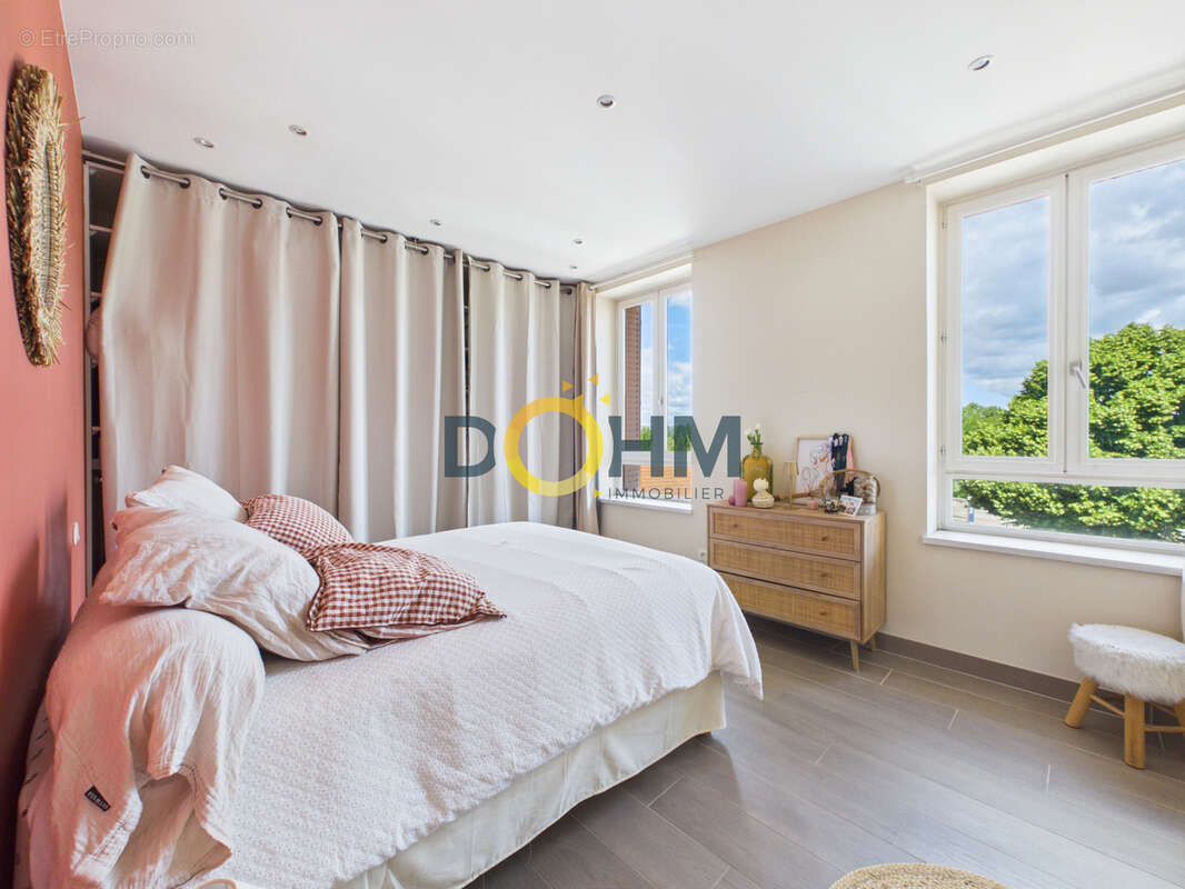 Appartement à MONTROND-LES-BAINS