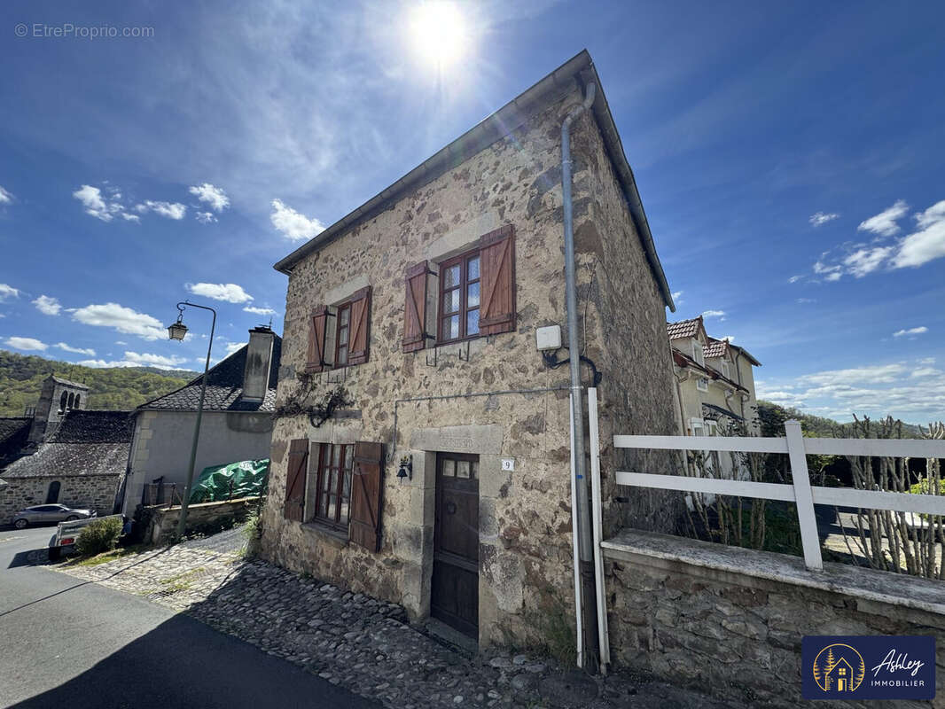 Maison à ANTIGNAC
