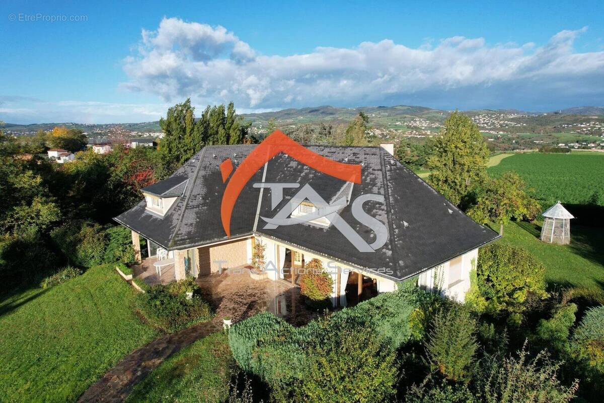 Maison à SAINT-PAUL-EN-JAREZ