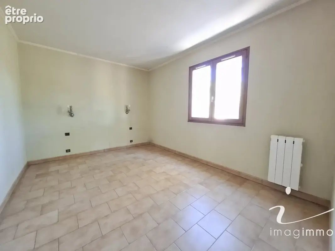 A SAISIR : Rare, au calme, maison de plain pied de type 4 avec garage sur une parcelle d'environ 1 000 m2 ! - photo 11