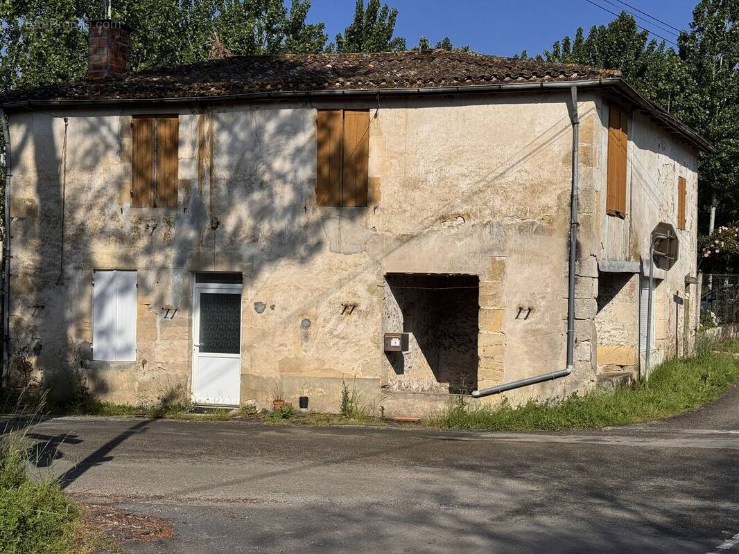 Photo 1 - Maison à SAINT-HILAIRE-DE-LA-NOAILLE