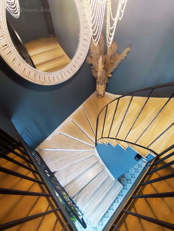 COUBRON - Maison 8 pièces de + de 210 m2 avec 4 chambres avec sous-sol total et jardin - photo 13