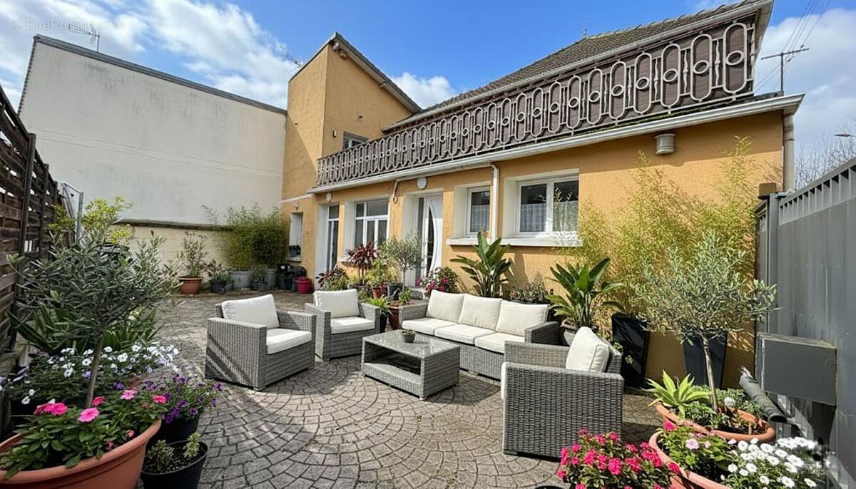 Maison à NEUILLY-PLAISANCE