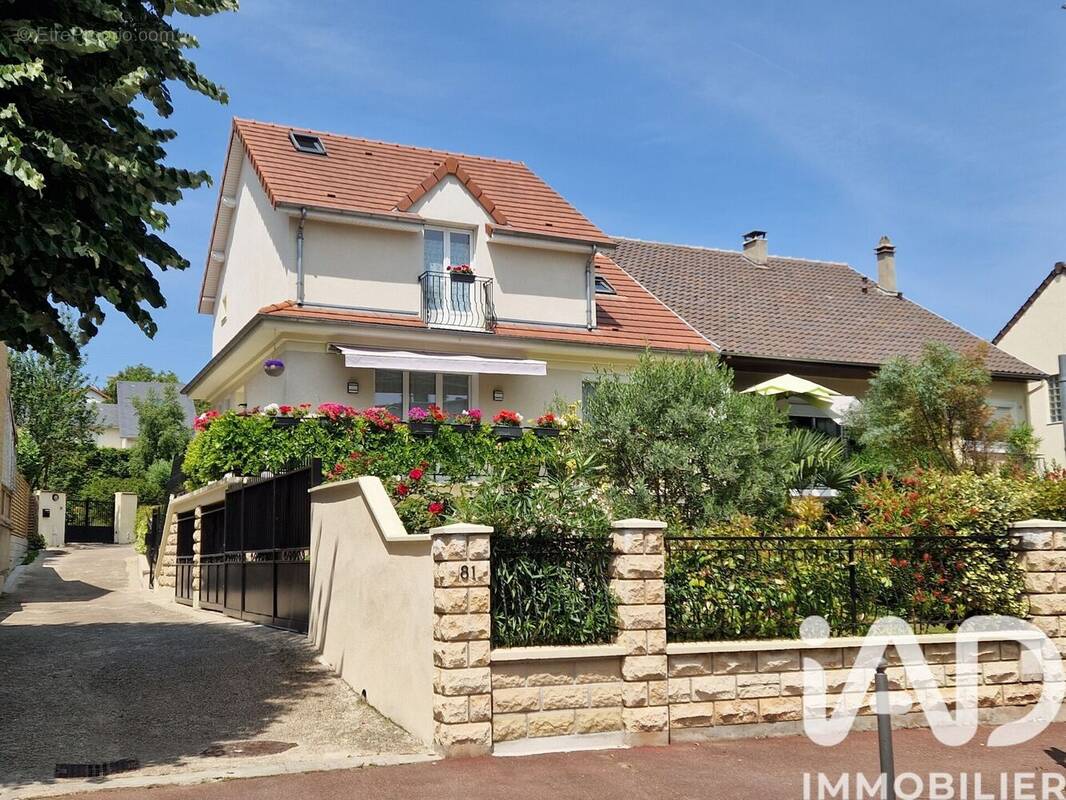 Photo 1 - Maison à CHATOU