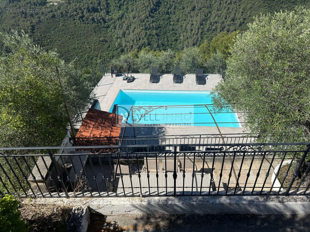 Maison à GILETTE
