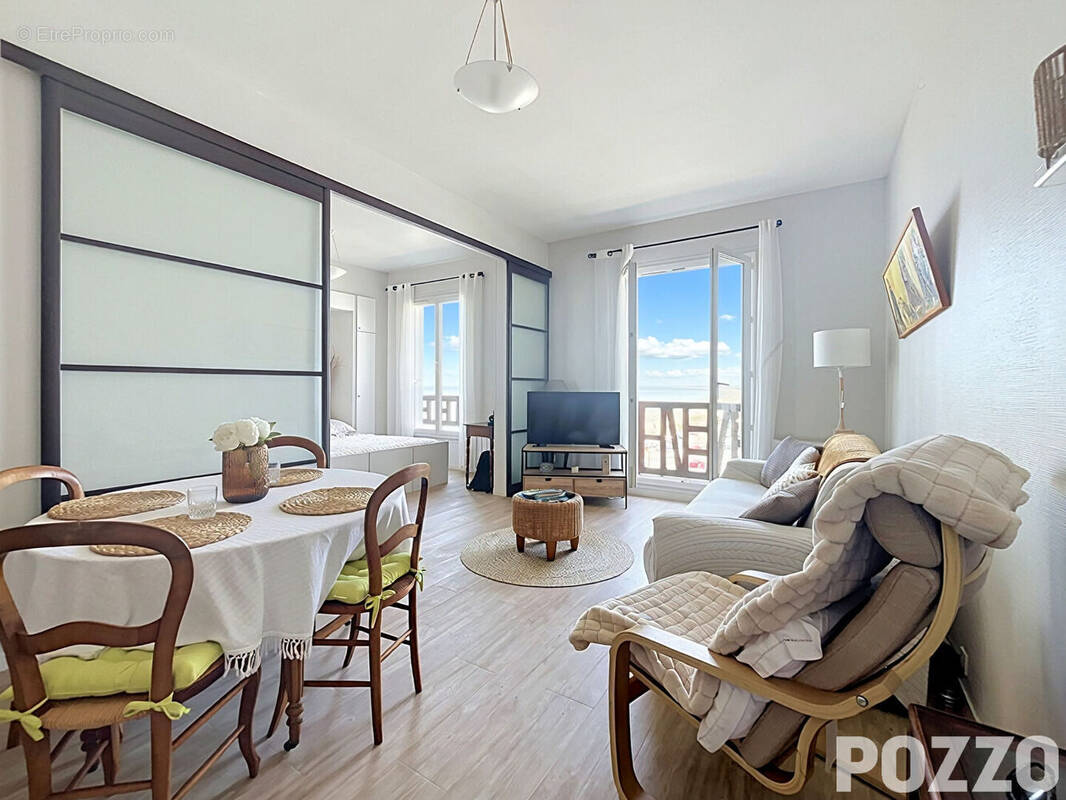 Appartement à DONVILLE-LES-BAINS
