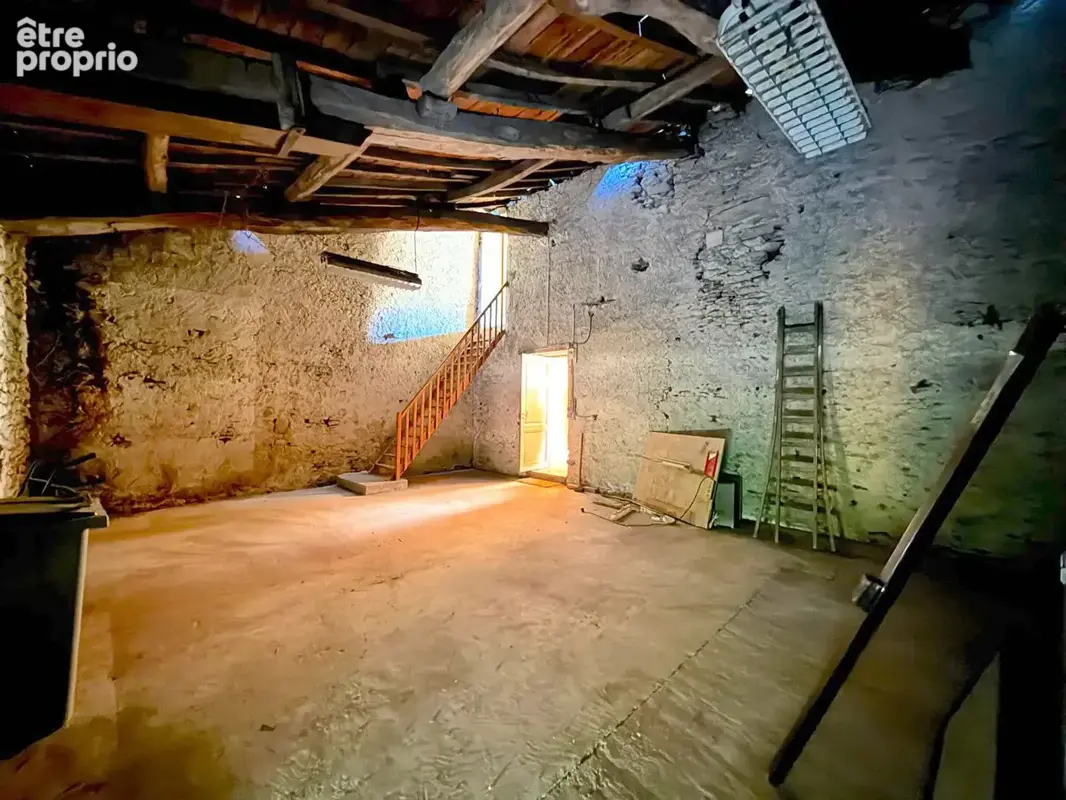 A vendre maison en pierre avec jardin et garage - secteur blaye - cartelegues - photo 10