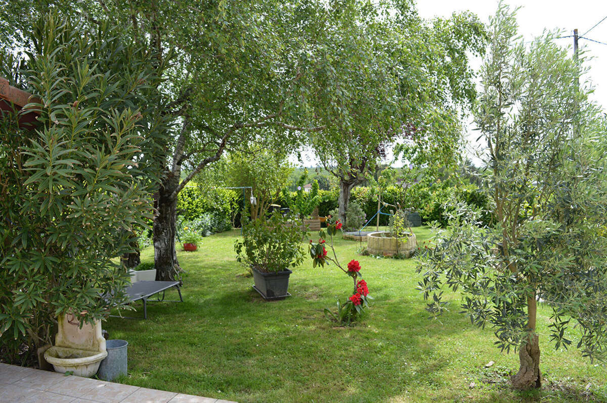 Maison à LAPEYROUSE-FOSSAT