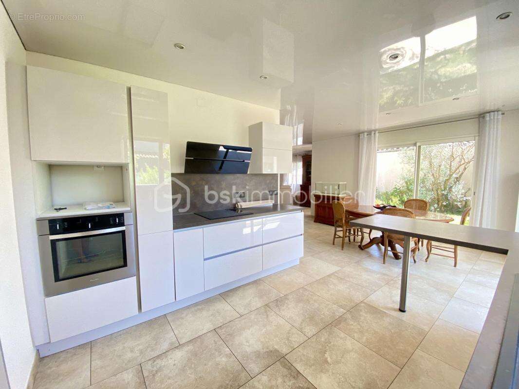  Maison familiale 4 chambres, avec piscine, jacuzzi et pool house – Sans vis-à-vis à Montélimar - photo 4