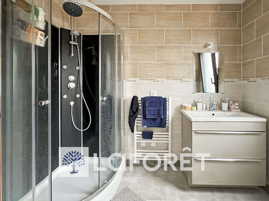 Maison à PREGUILLAC