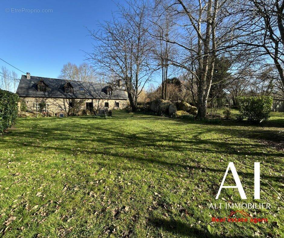 Maison à CONDE-SUR-NOIREAU