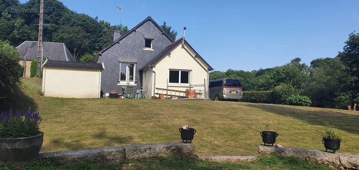 Maison à CALLAC