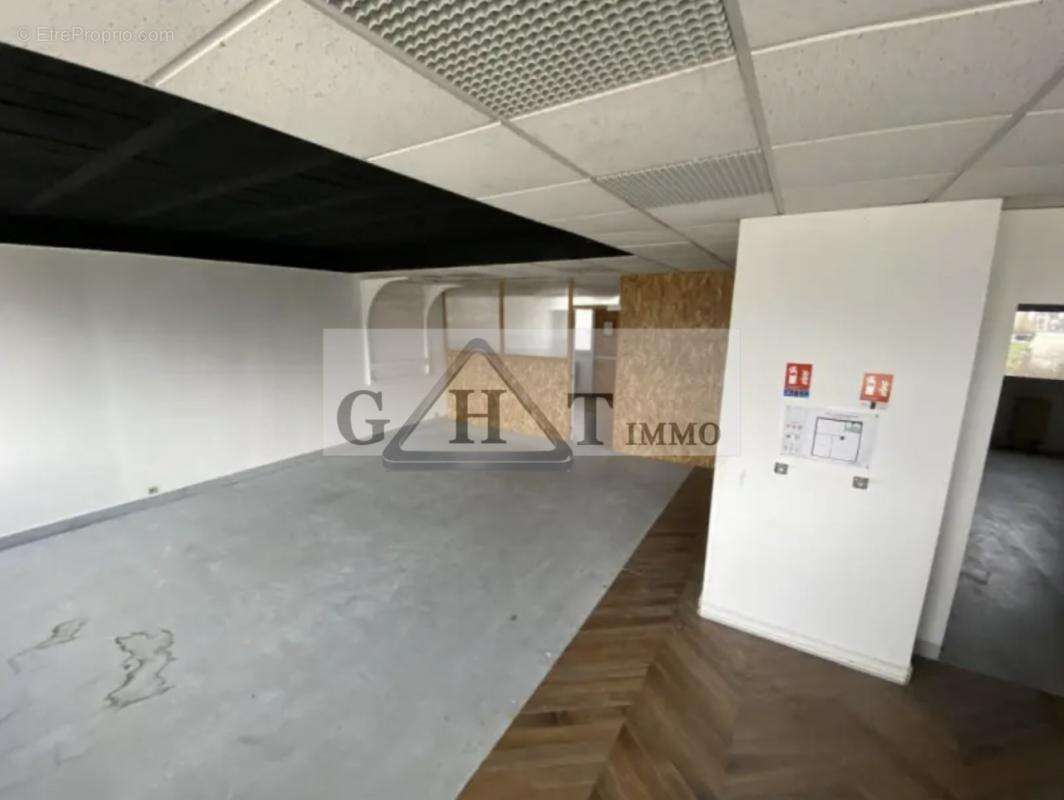 Local d'activités à vendre 1136m2 Aubervilliers - photo 11
