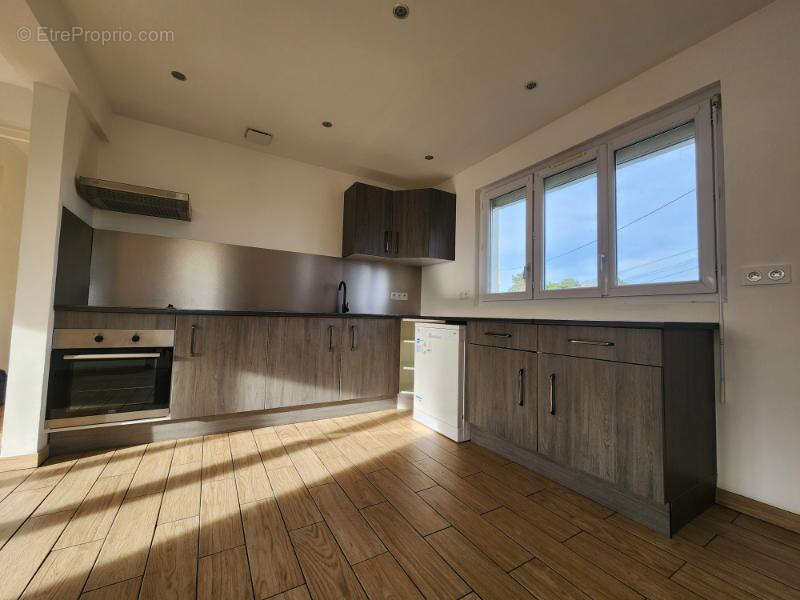 Maison à TREMBLAY-LES-VILLAGES