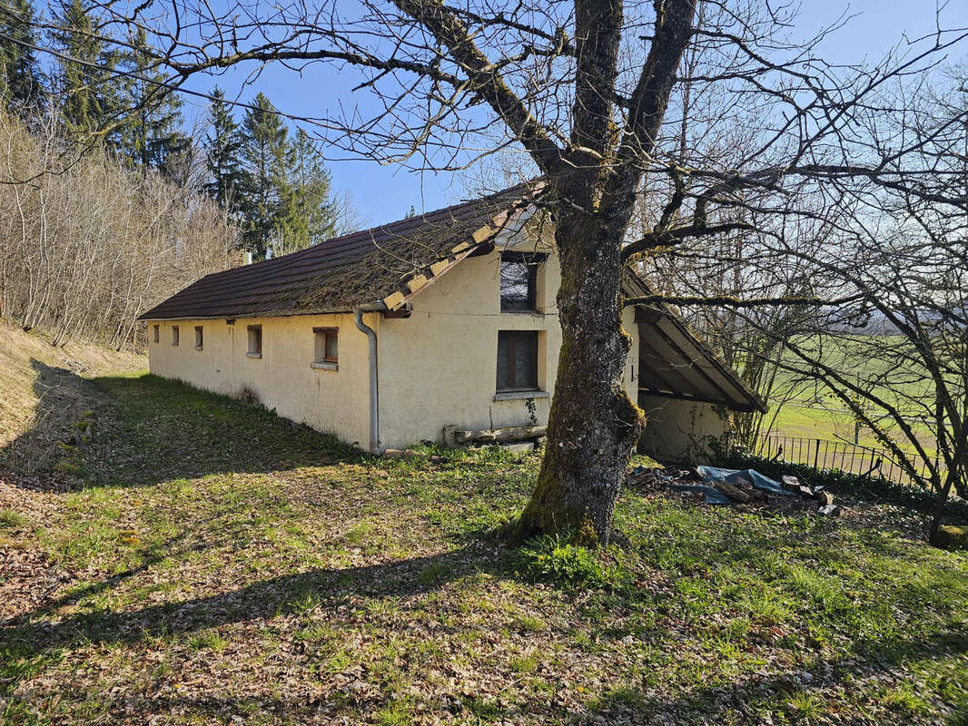 Maison proche de Vercel - photo 5