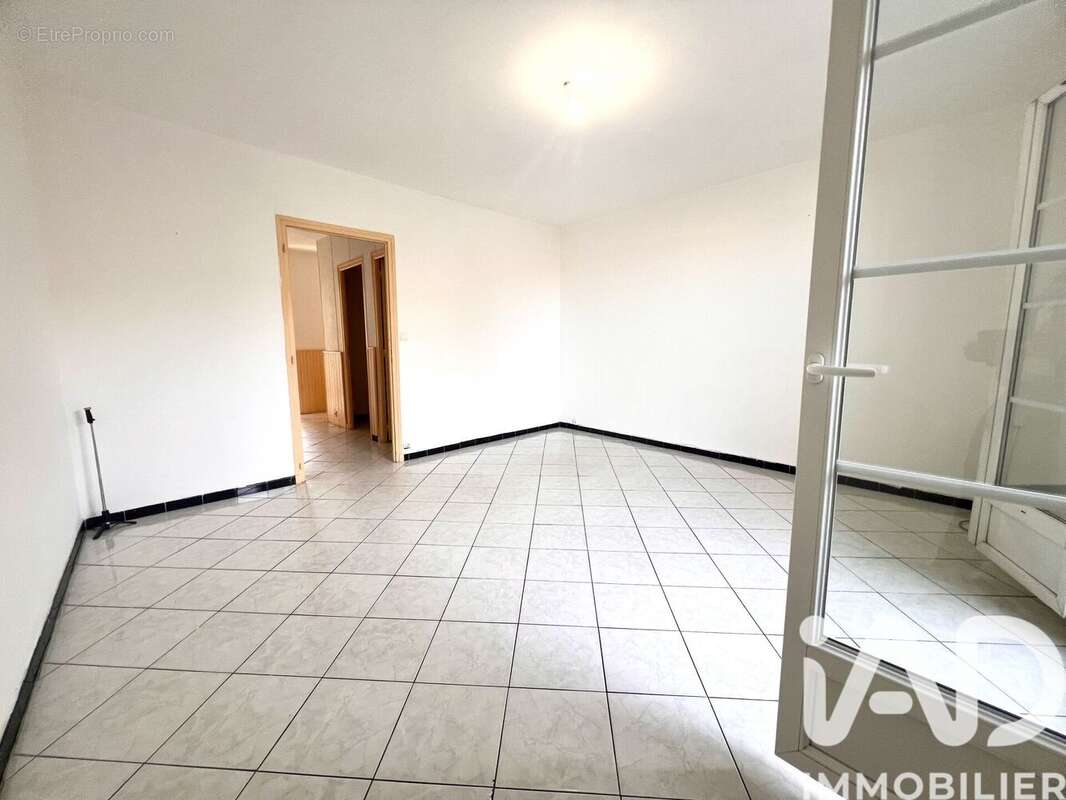 Photo 2 - Maison à SAINT-MAXIMIN-LA-SAINTE-BAUME