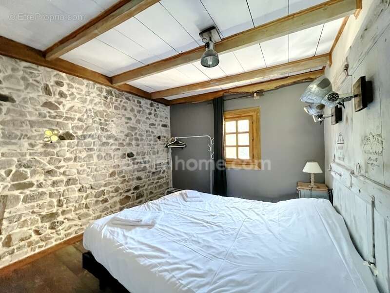 Maison à SAINT-DIDIER-SUR-BEAUJEU