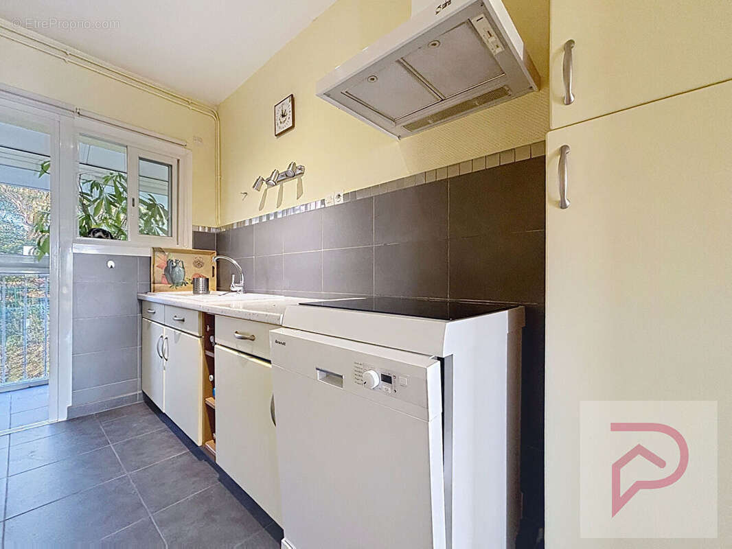 Appartement à SIX-FOURS-LES-PLAGES