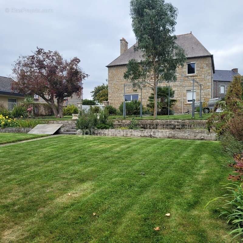 Maison à MEILLAC
